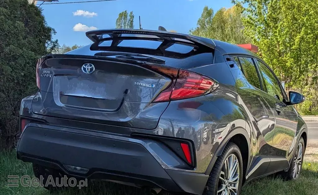 TOYOTA C-HR 