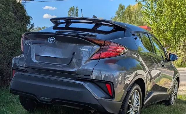 TOYOTA C-HR 