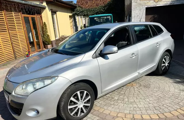 RENAULT Megane 