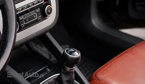 VOLKSWAGEN Eos 