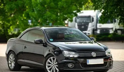 VOLKSWAGEN Eos 