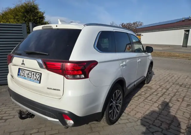 MITSUBISHI Outlander 2.0 2WD CVT Diamant