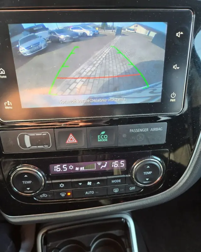 MITSUBISHI Outlander 2.0 2WD CVT Diamant