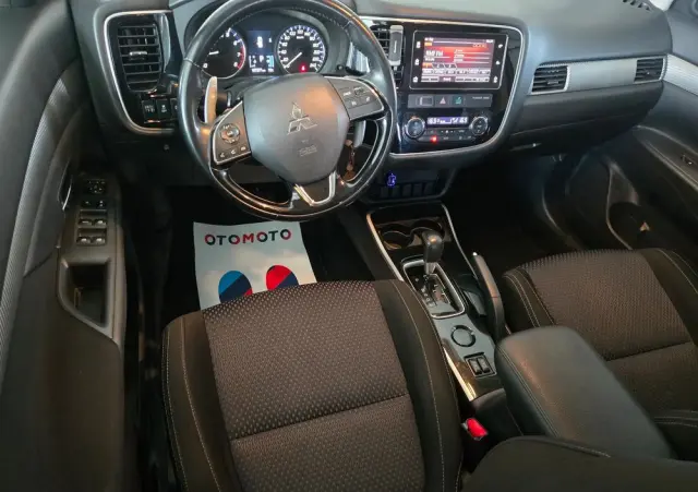 MITSUBISHI Outlander 2.0 2WD CVT Diamant