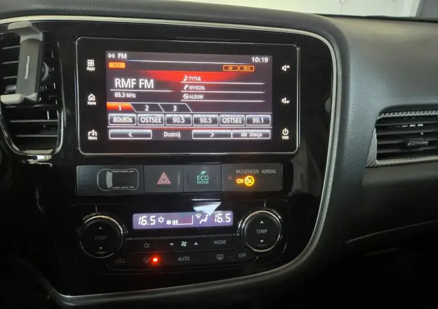 MITSUBISHI Outlander 2.0 2WD CVT Diamant