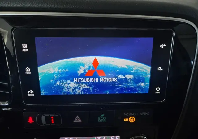 MITSUBISHI Outlander 2.0 2WD CVT Diamant