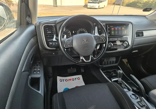 MITSUBISHI Outlander 2.0 2WD CVT Diamant