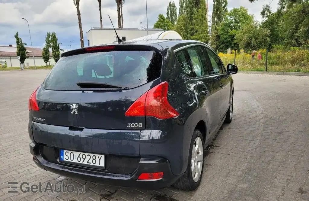 PEUGEOT 3008 