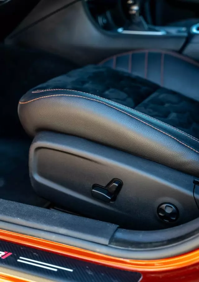 DODGE Charger 6.4 Scat Pack