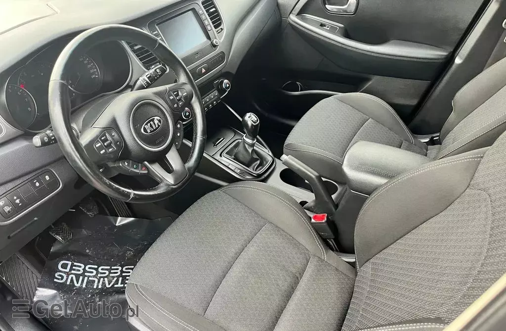 KIA Carens 