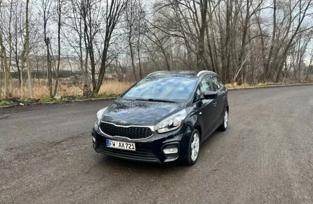 KIA Carens 