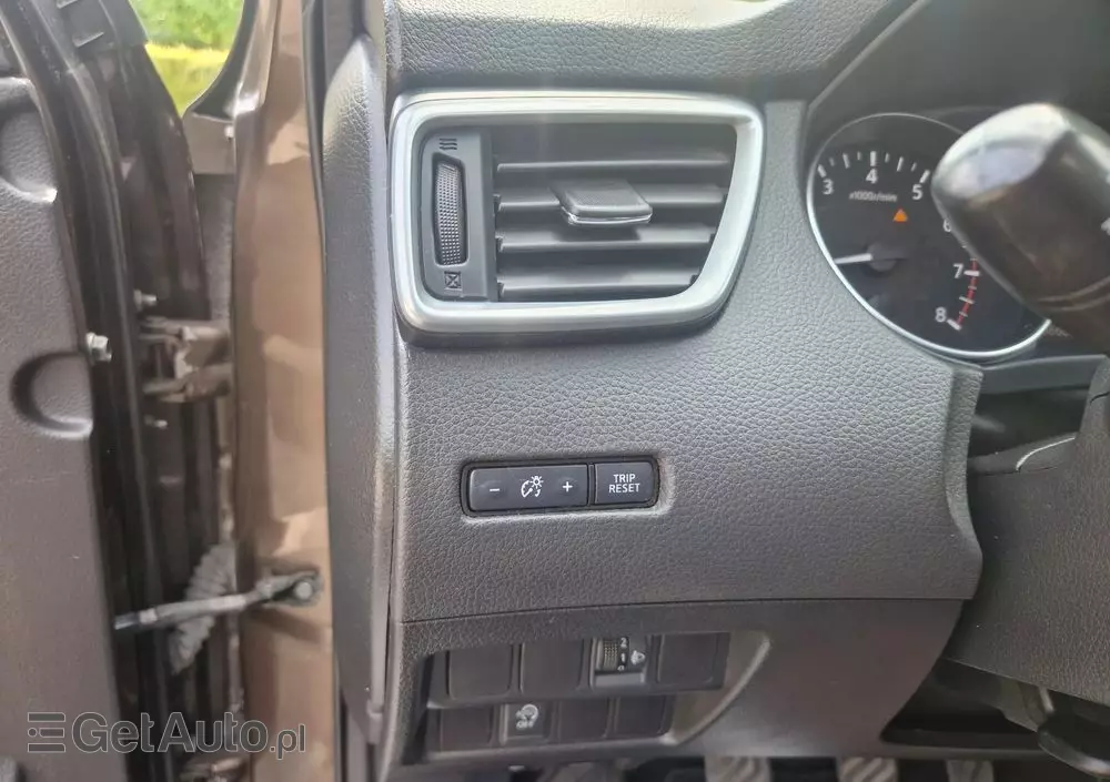 NISSAN Qashqai 1.2 DIG-T Tekna EU6