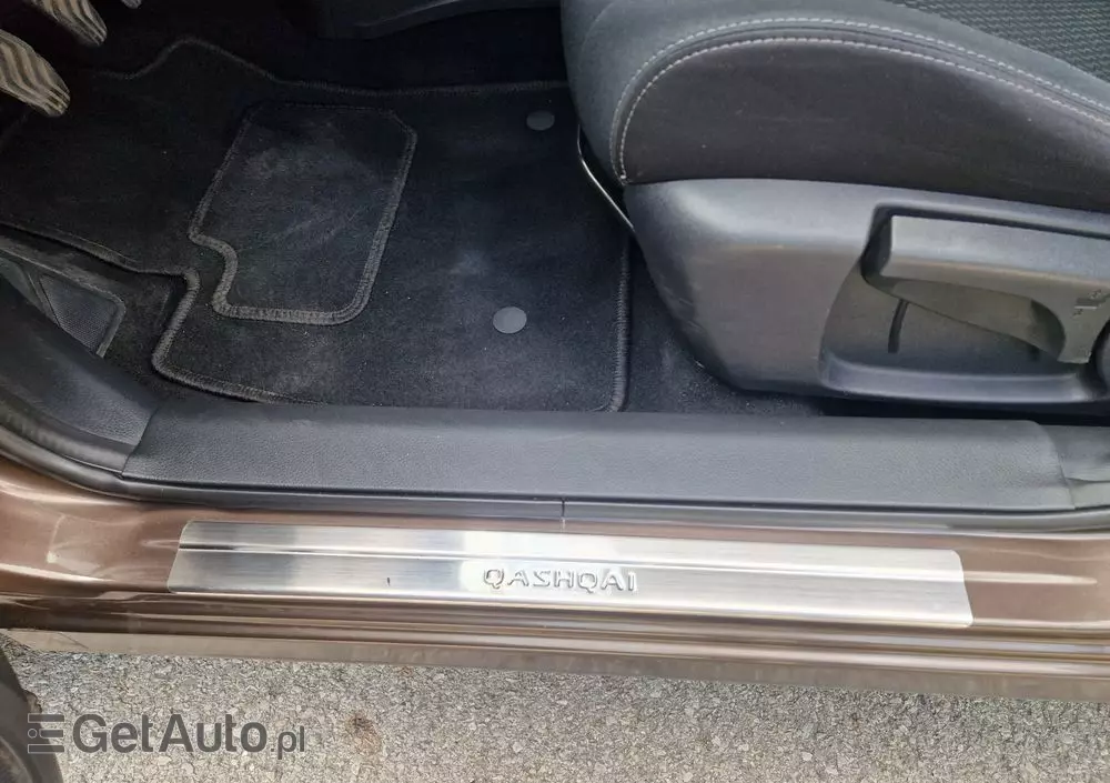 NISSAN Qashqai 1.2 DIG-T Tekna EU6