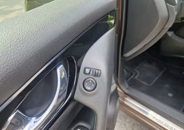 NISSAN Qashqai 1.2 DIG-T Tekna EU6