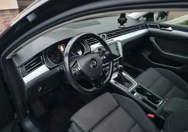 VOLKSWAGEN Passat Variant 1.5 TSI EVO Business