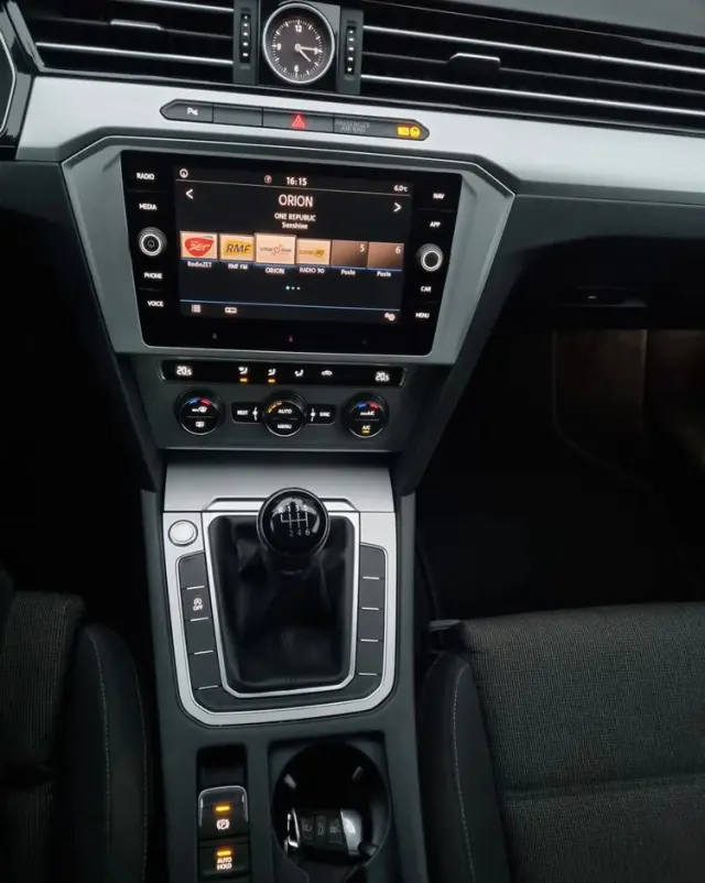 VOLKSWAGEN Passat Variant 1.5 TSI EVO Business