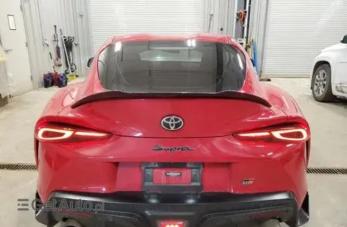 TOYOTA Supra 