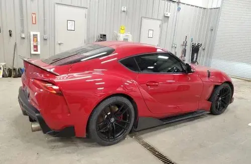 TOYOTA Supra 