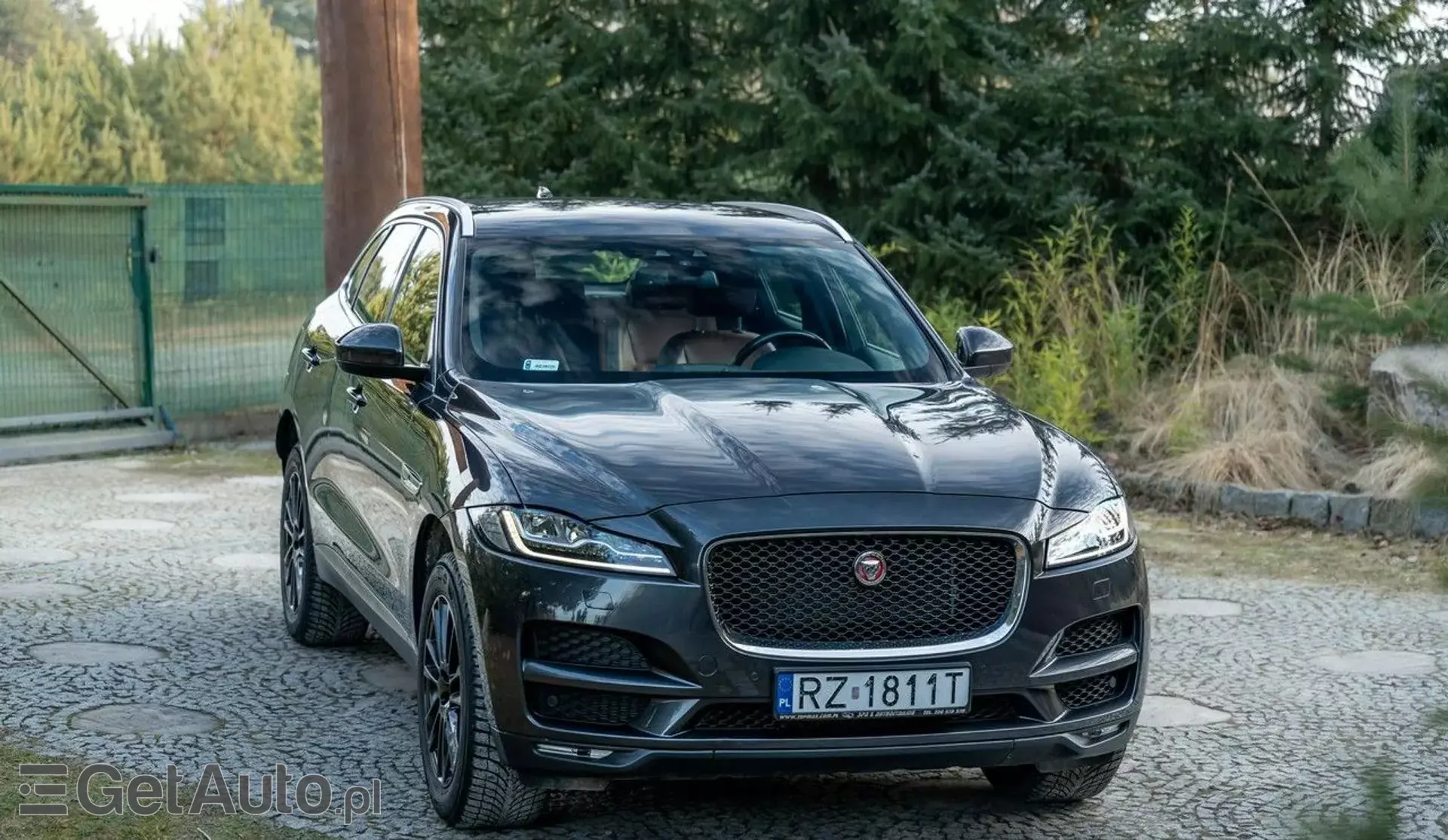 JAGUAR F-Pace 