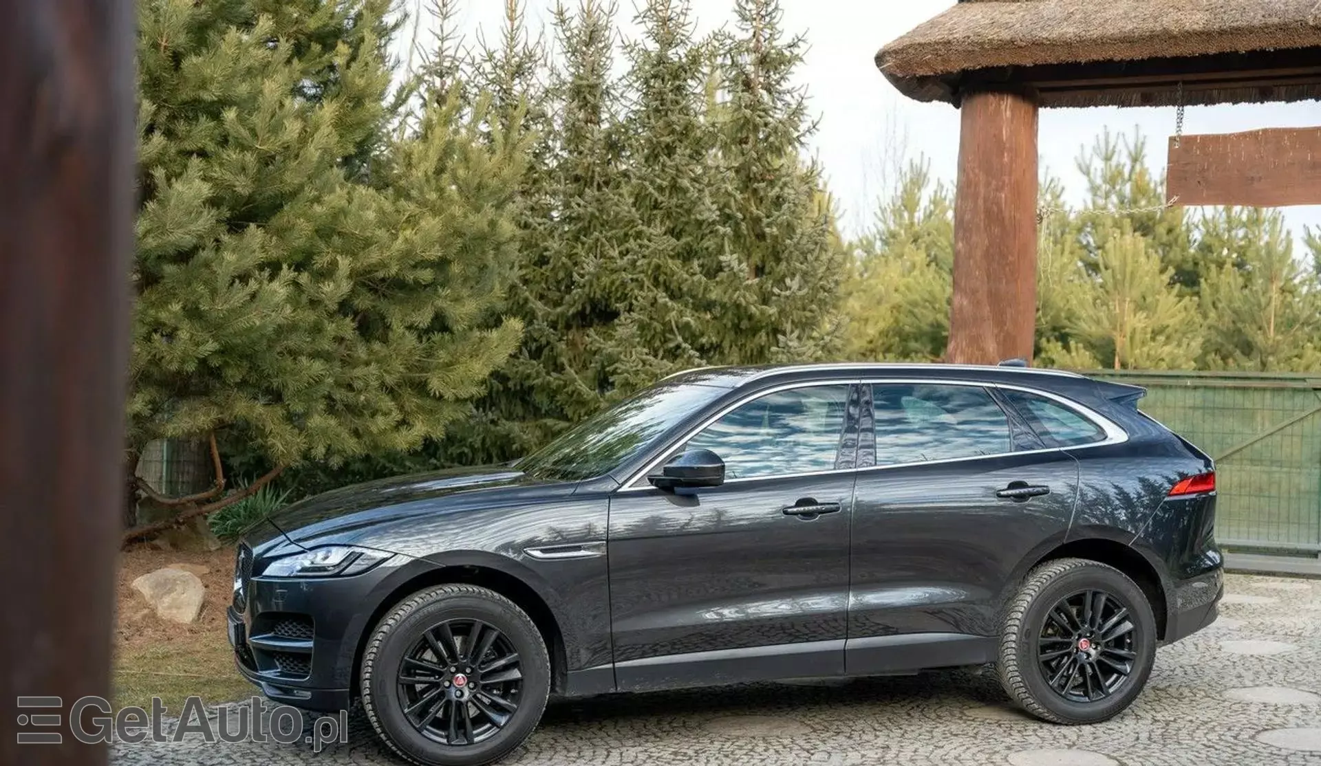JAGUAR F-Pace 