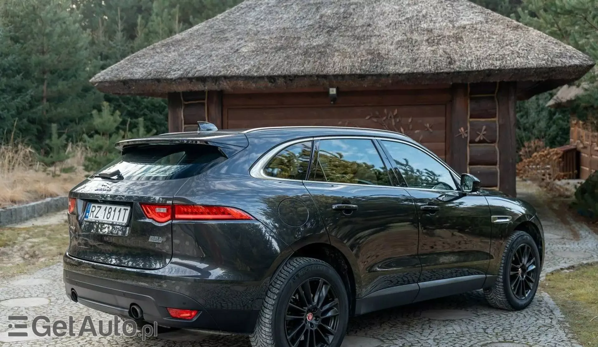 JAGUAR F-Pace 