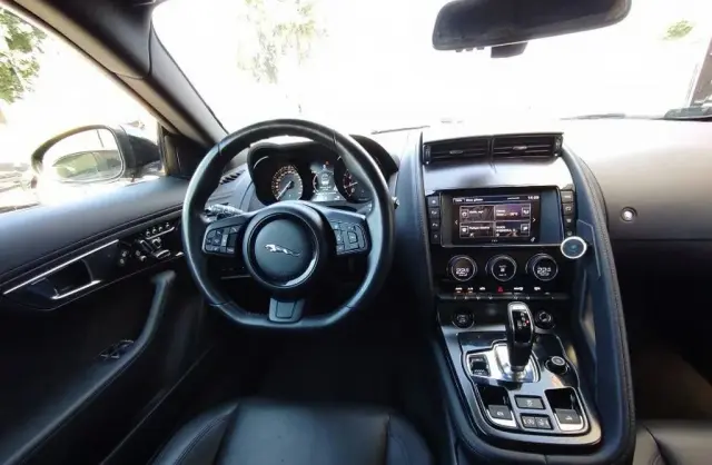 JAGUAR F-type 