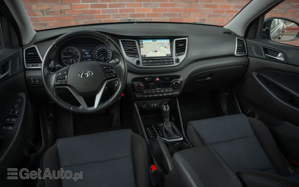 HYUNDAI Tucson 