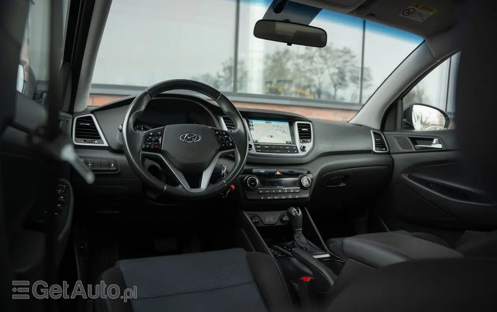 HYUNDAI Tucson 