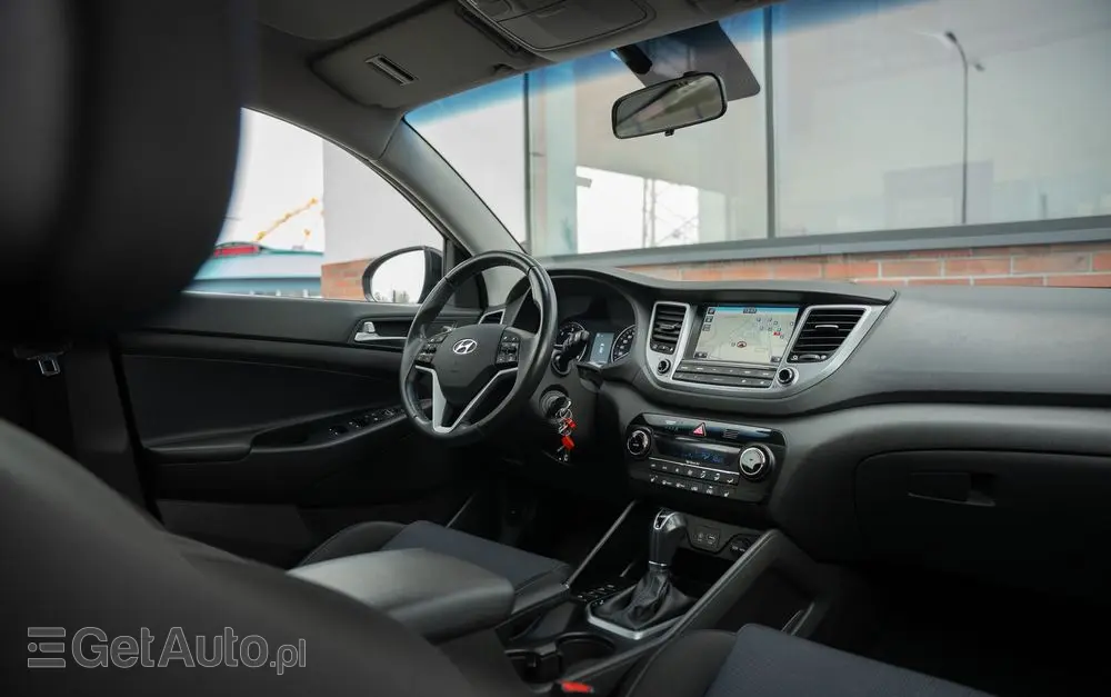 HYUNDAI Tucson 