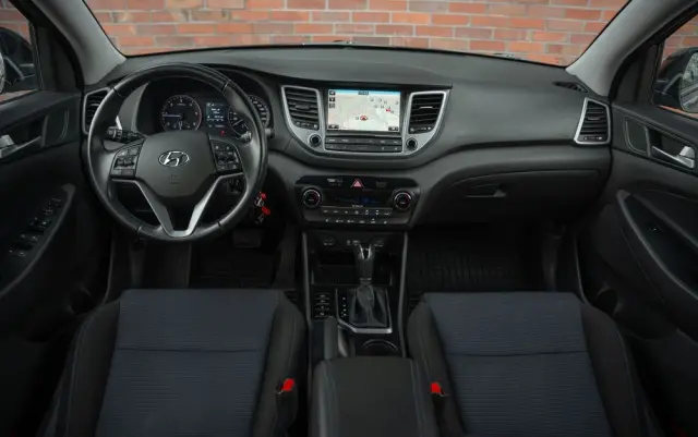 HYUNDAI Tucson 