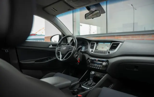HYUNDAI Tucson 