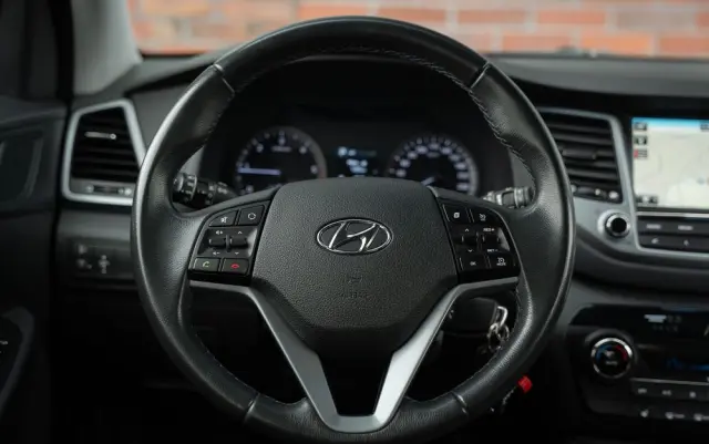 HYUNDAI Tucson 