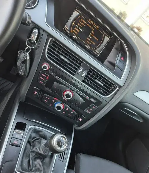 AUDI A4 