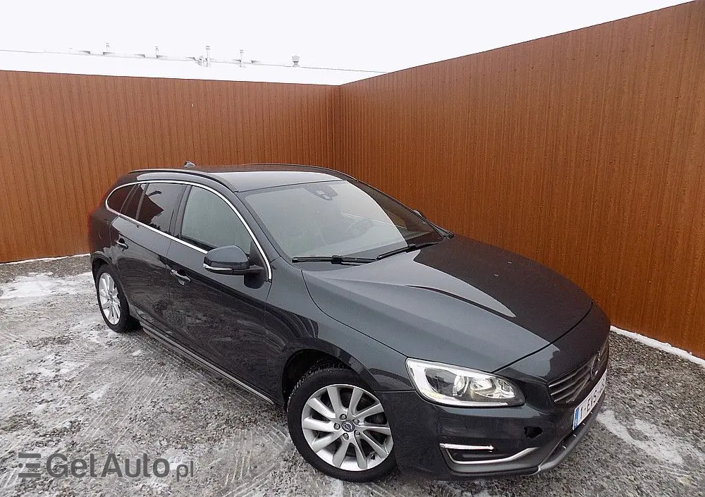 VOLVO V60 Cross Country D3 Kinetic