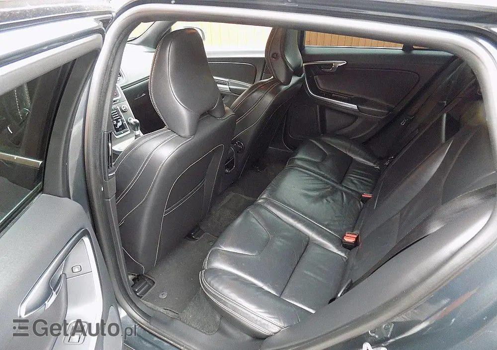 VOLVO V60 Cross Country D3 Kinetic