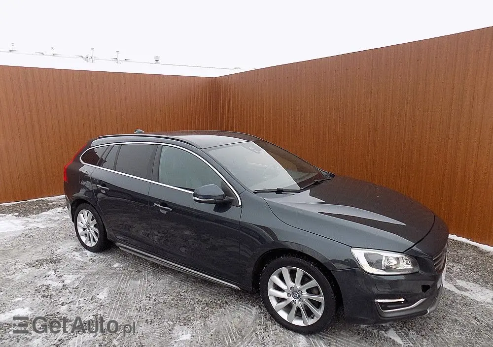 VOLVO V60 Cross Country D3 Kinetic