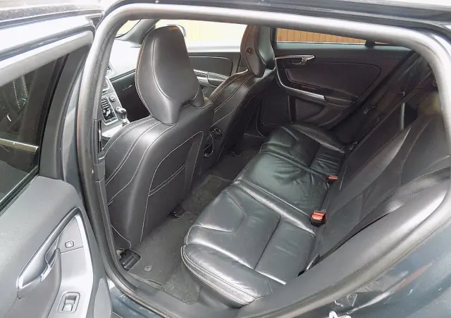 VOLVO V60 Cross Country D3 Kinetic