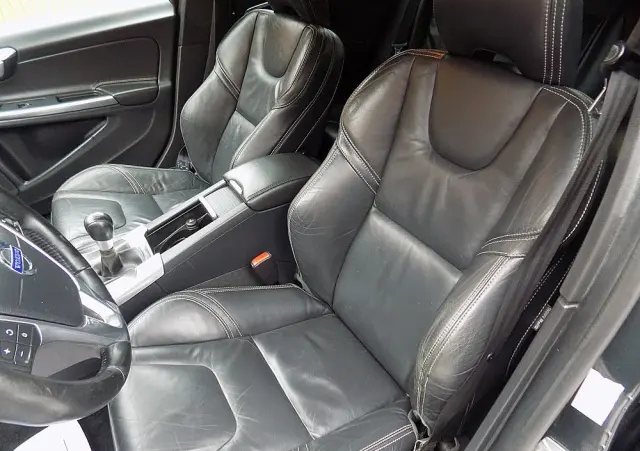 VOLVO V60 Cross Country D3 Kinetic