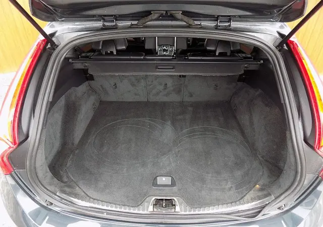 VOLVO V60 Cross Country D3 Kinetic