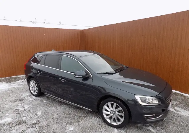 VOLVO V60 Cross Country D3 Kinetic