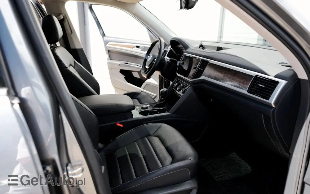 VOLKSWAGEN Atlas 
