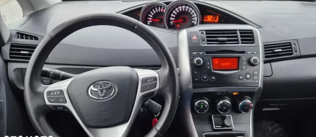 TOYOTA Verso 1.6 5-Sitzer