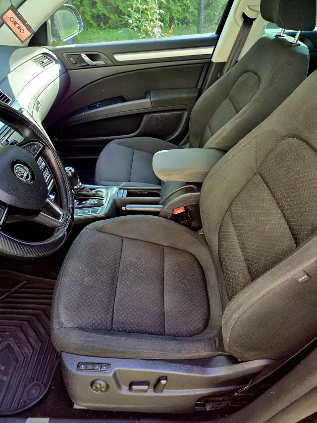 SKODA Superb Elegance DSG