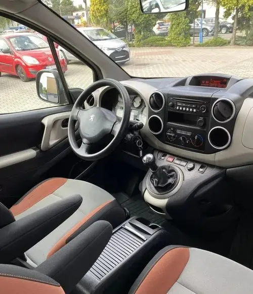 PEUGEOT Partner 