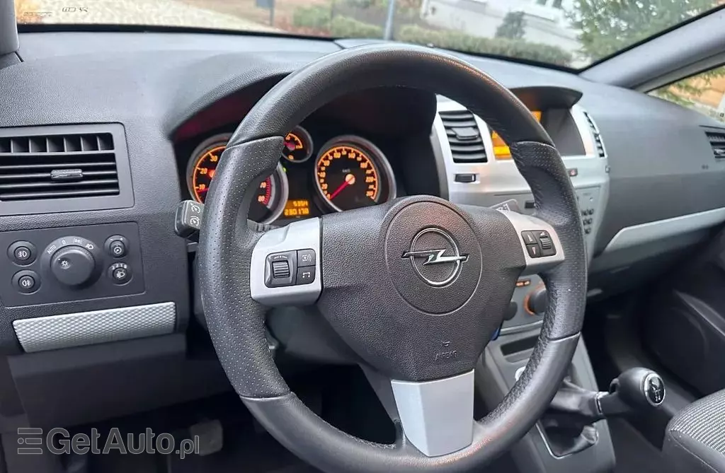 OPEL Zafira 