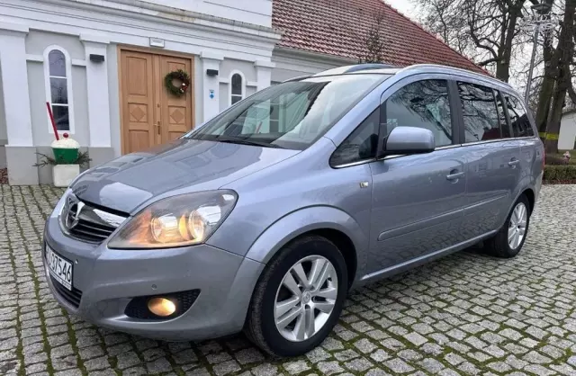 OPEL Zafira 
