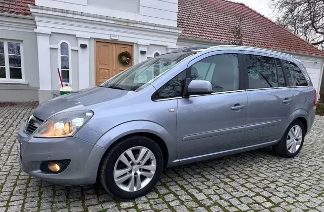 OPEL Zafira 