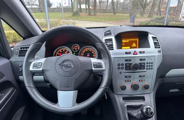 OPEL Zafira 