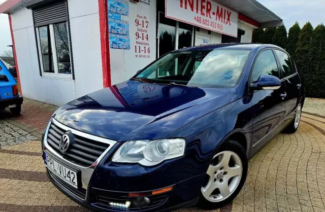 VOLKSWAGEN Passat 