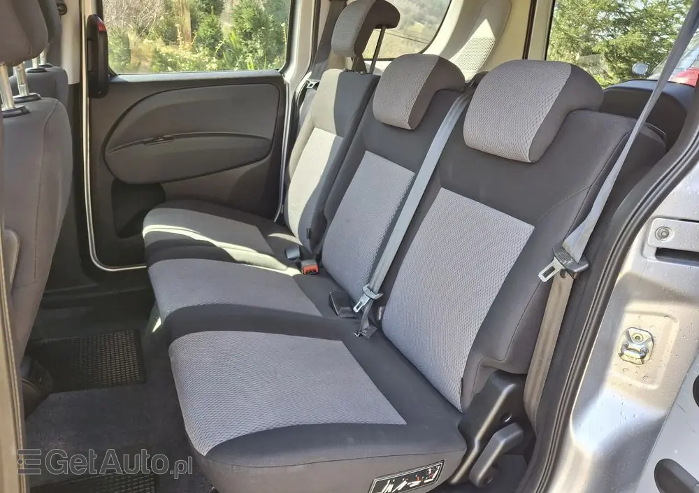 FIAT Doblo 1.6 16V Multijet Start&Stopp Dualogic Emotion Family